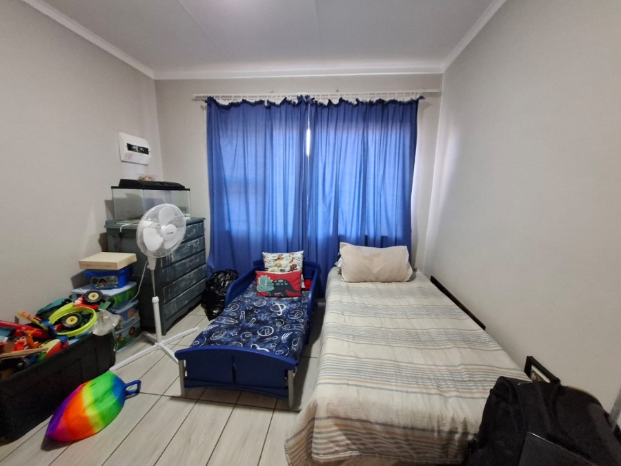 2 Bedroom Property for Sale in Langenhovenpark Free State